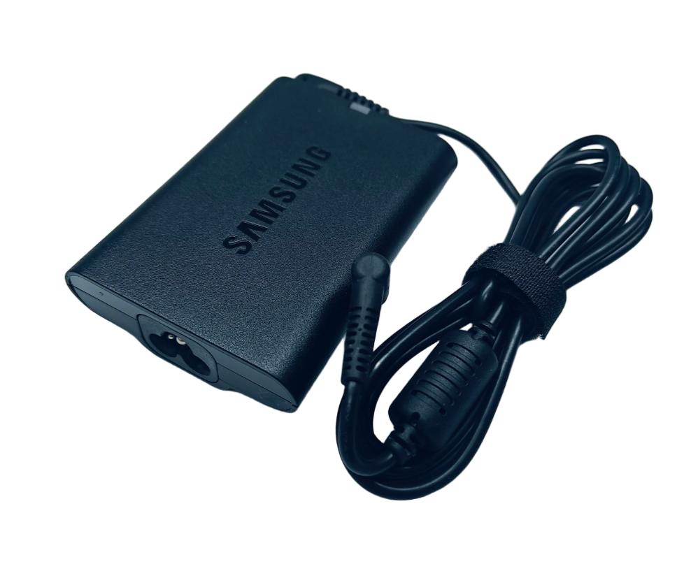 Original 19V 2.1A 40W Samsung 305U1A-A02 305U1A-A03 Netzteil Ladegerät + Ladekabel (image for) Original 19V 2.1A 40W Samsung 305U1A-A02 305U1A-A03 Netzteil Ladegerät + Ladekabel